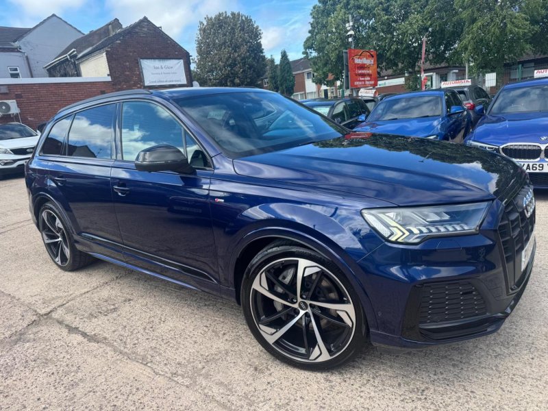 AUDI Q7