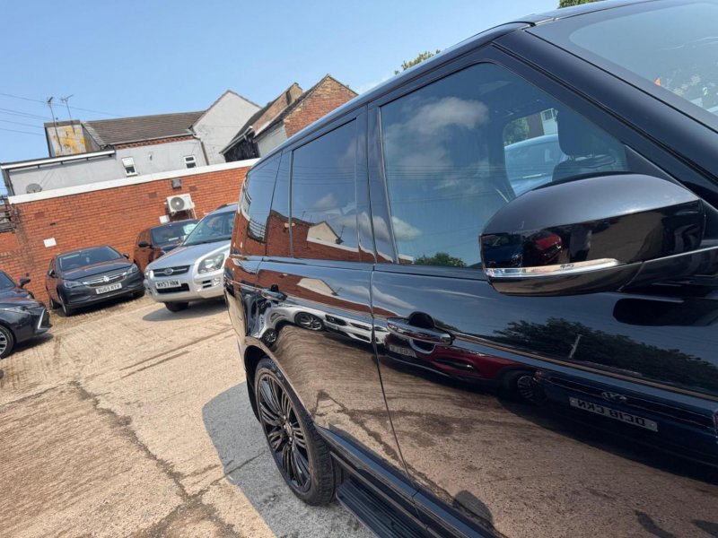 LAND ROVER RANGE ROVER